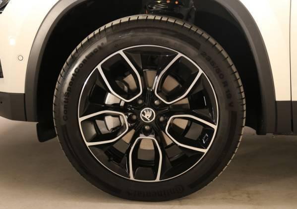 19寸网红悬浮轮毂重量,轻盈设计背后的重量秘密揭秘